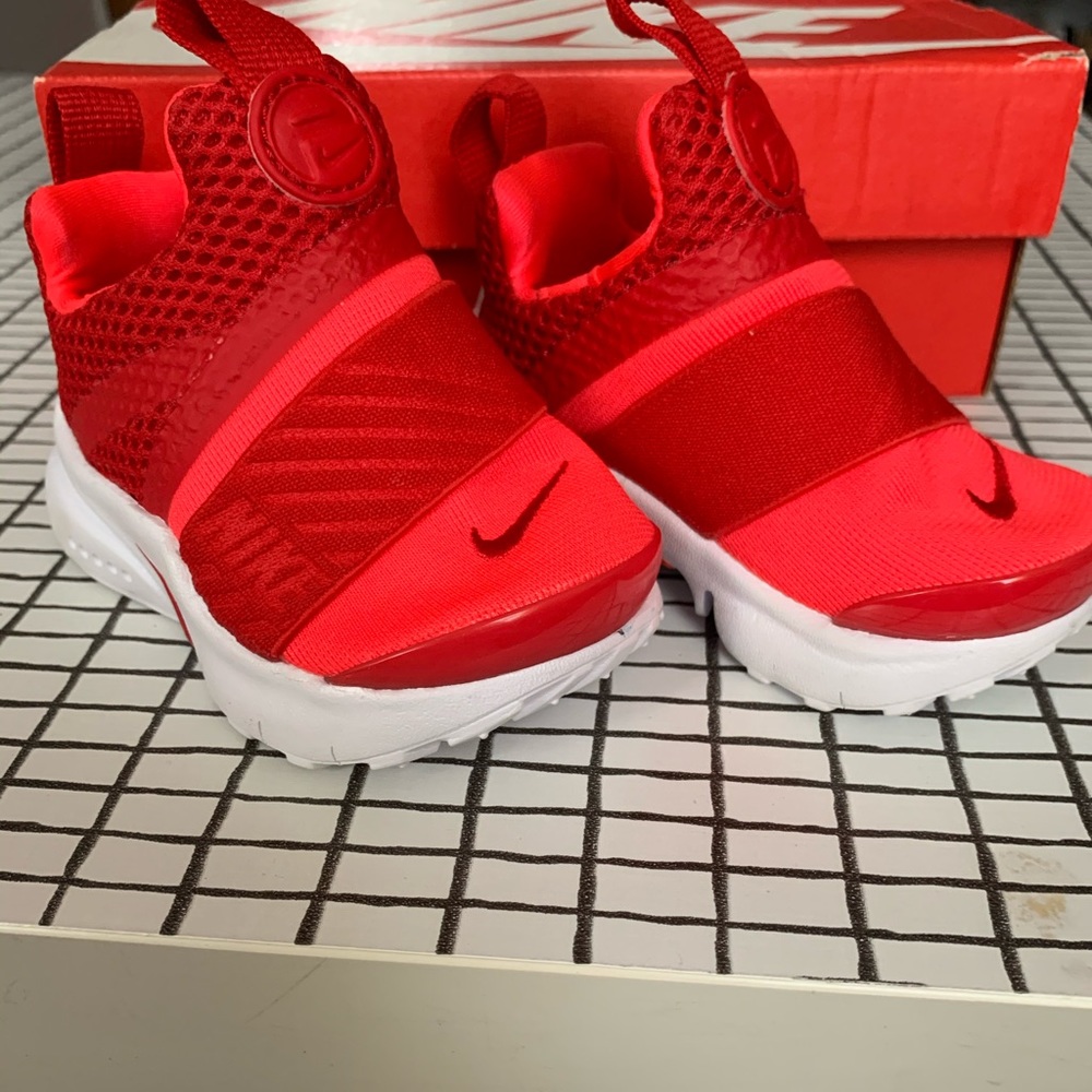 Baby Nike Presto sneakers